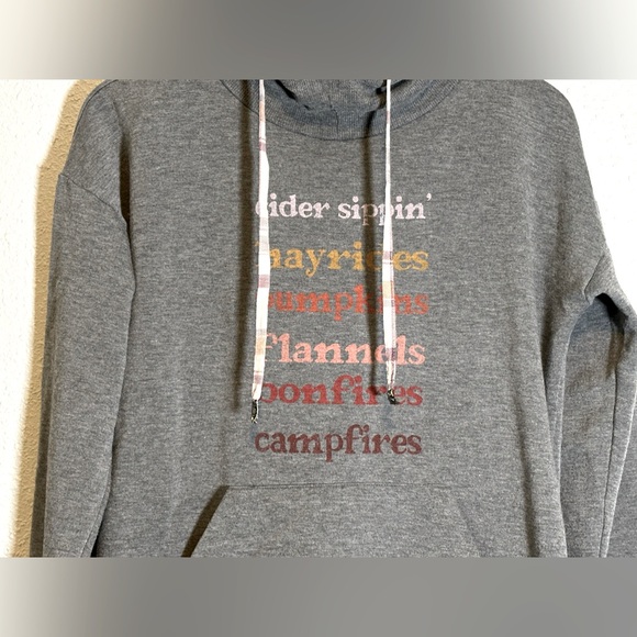 Maurices Fleece Hoodie with Plaid Hood Graphic Long Sleeve Sweatshirt Size M - Picture 3 of 16